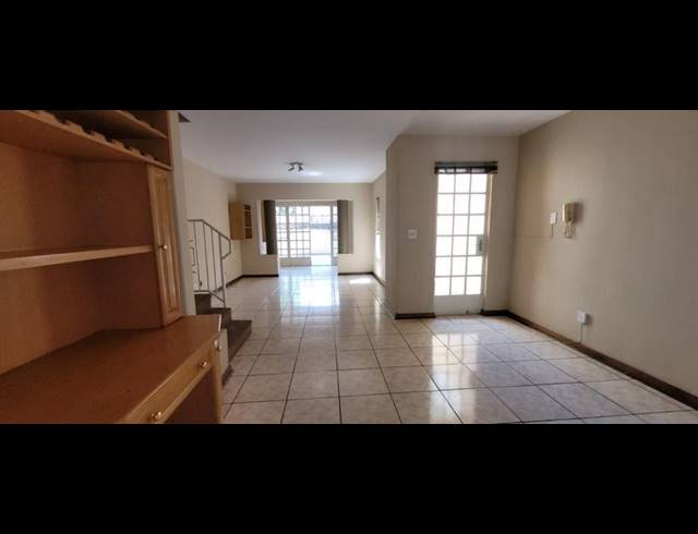 3 BEDROOM TOWNHOUSE FOR SALE IN NEW REDRUTH